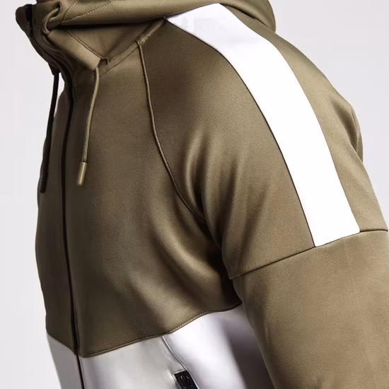 Оптовые спортивные куртки на молнии. Мужская спортивная куртка на заказ.